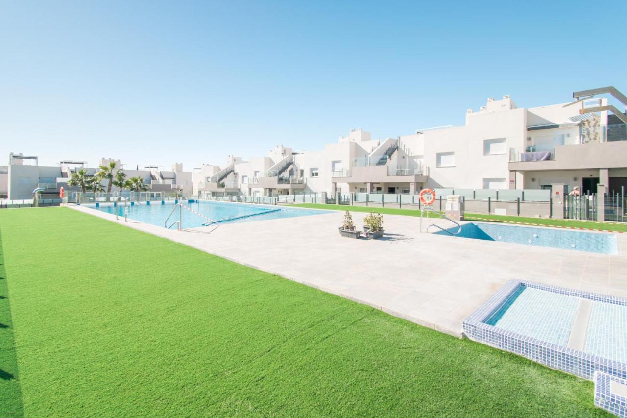059 Luxury Bungalow - Ac/Wifi Torrevieja Exterior foto